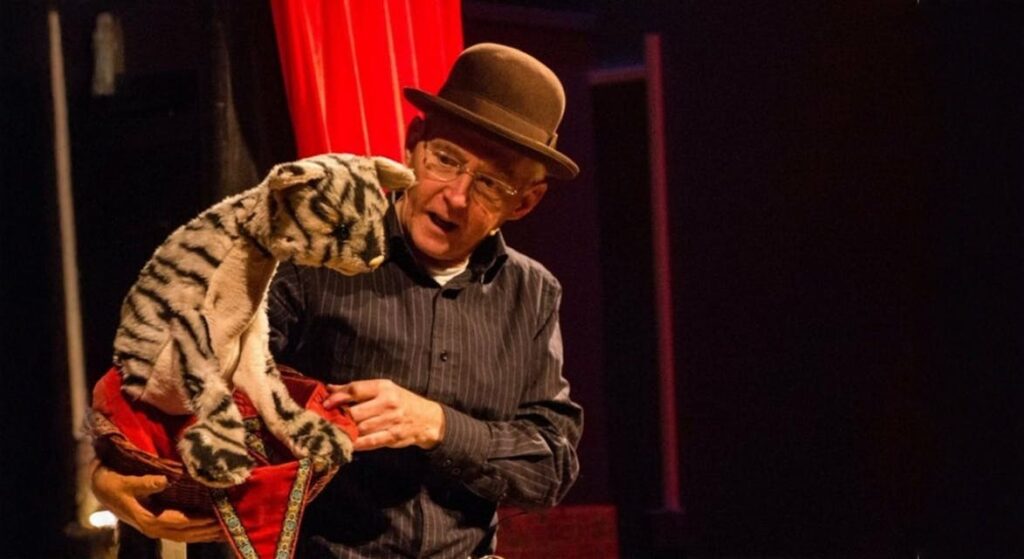 Poppentheater: Vreemde Vogels in Brabant