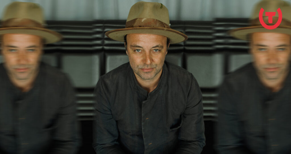 Niels Geusebroek sings Coldplay in Brabant