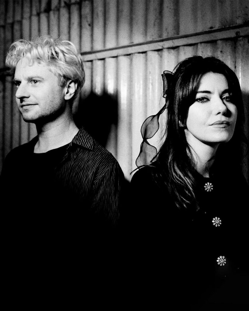 Blood Red Shoes in Brabant