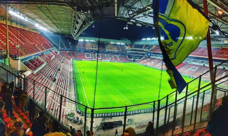 PSV — Eredivisie thuiswedstrijd — sport in Brabant